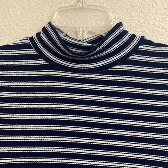 👗👗Active USA Navy & White Striped Dress!! - Picture 4 of 6